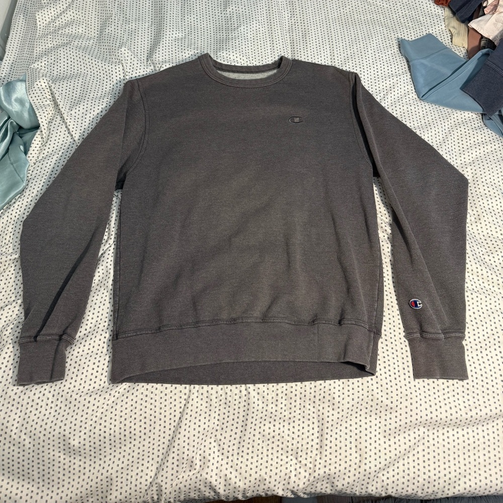 Champion Gray Crewneck Sweater Classic Comfort